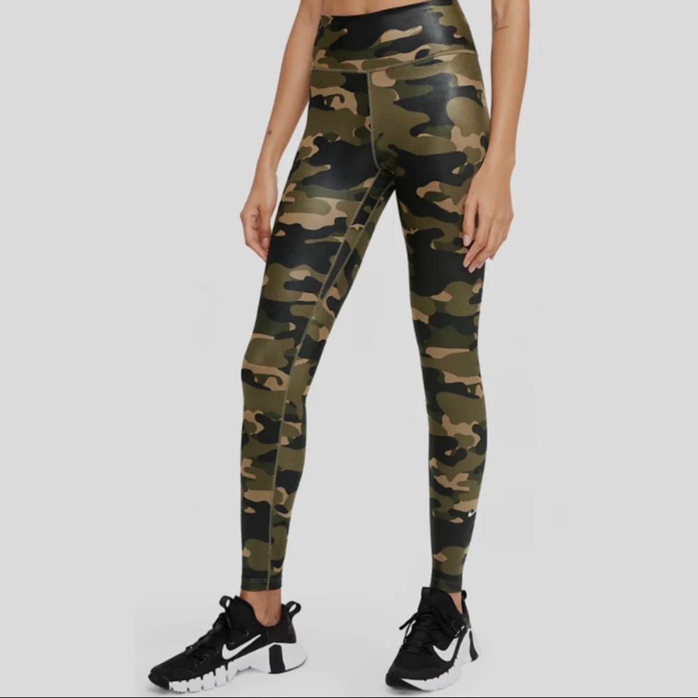 Nike One Silky Shiny Camo Leggings Small